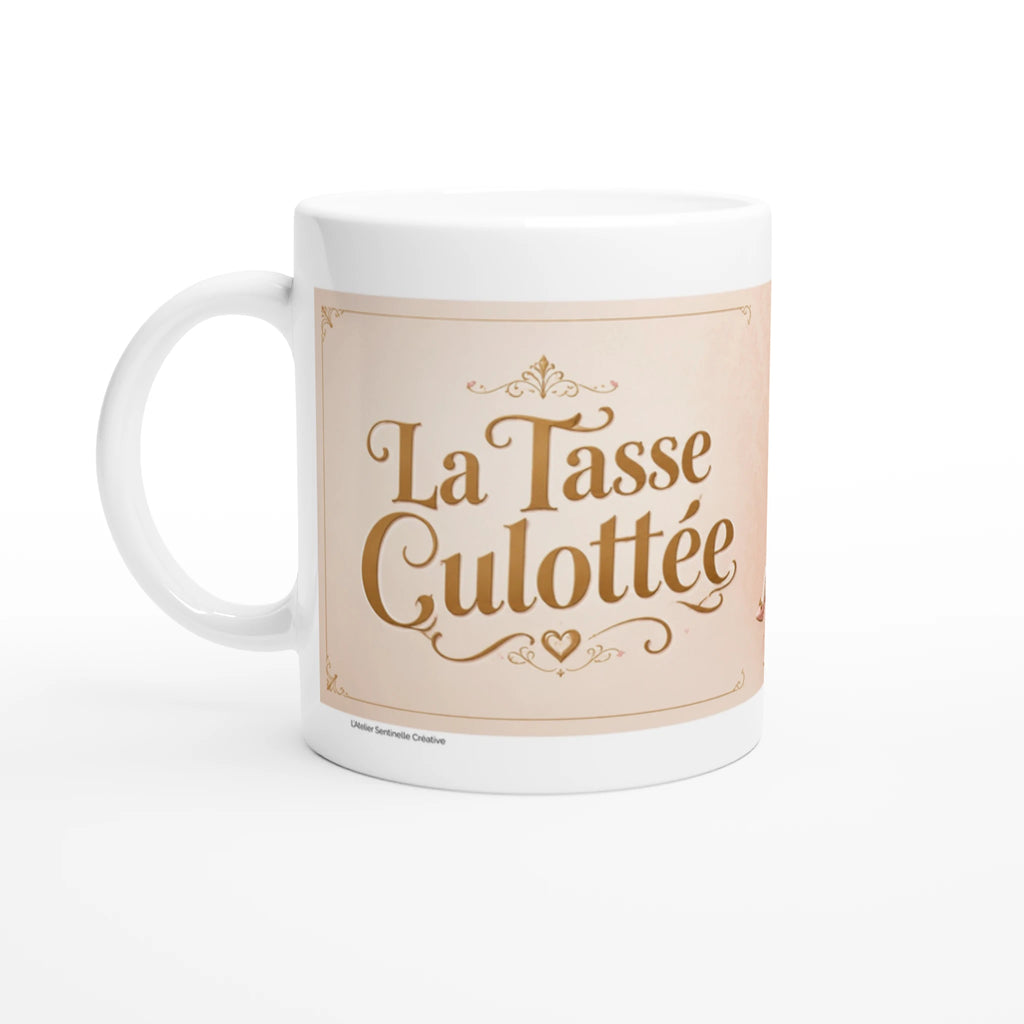 Mug en céramique blanc avec inscription dorée « La Tasse Culottée ».