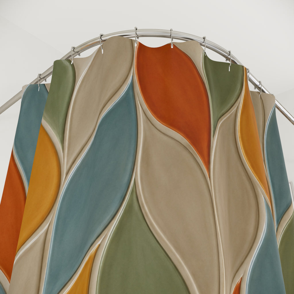 Rideau de douche détail motifs vitrail en vagues, bleu, vert, beige et orange.