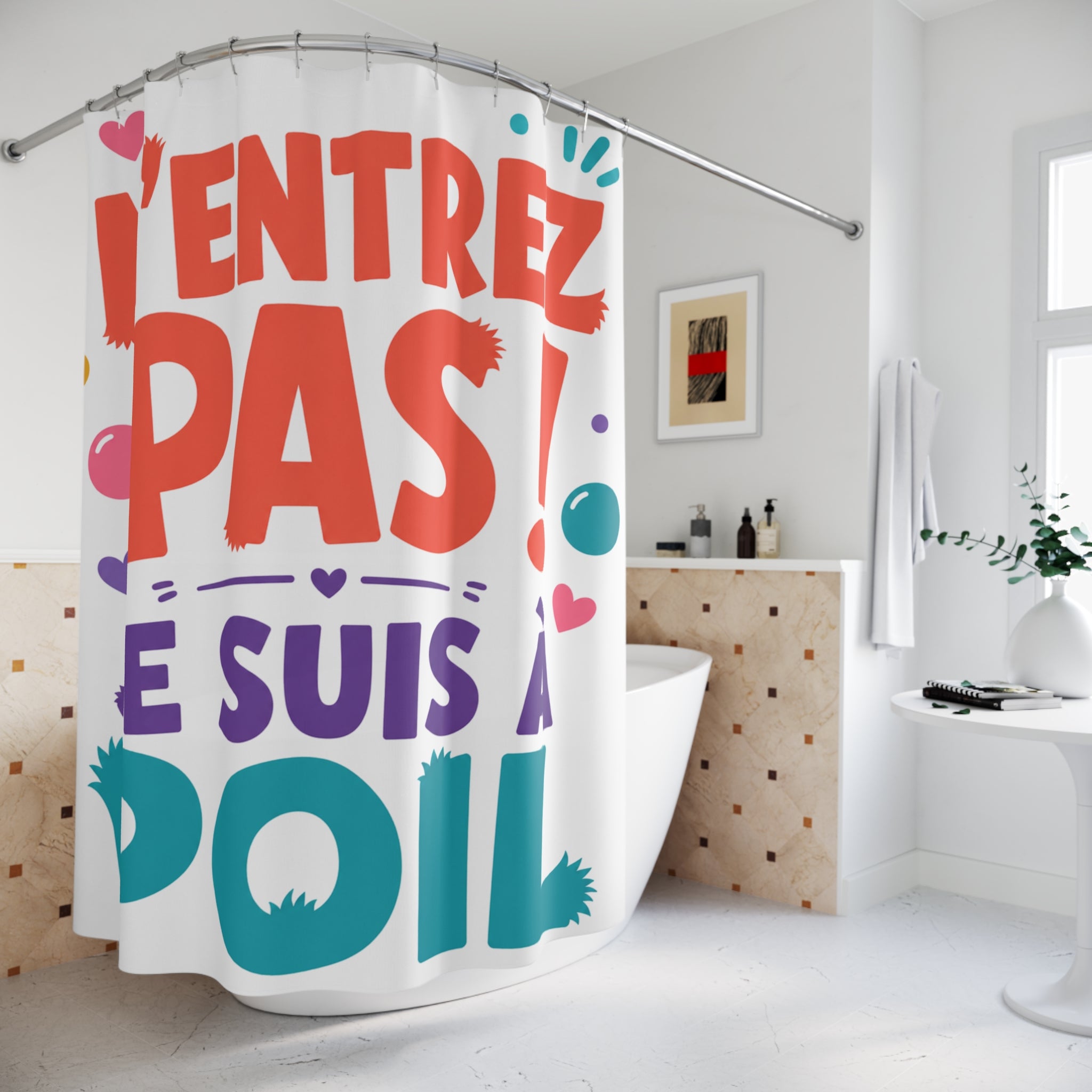 Rideau de douche blanc avec anneaux et texte N’ENTREZ PAS ! JE SUIS À POIL.