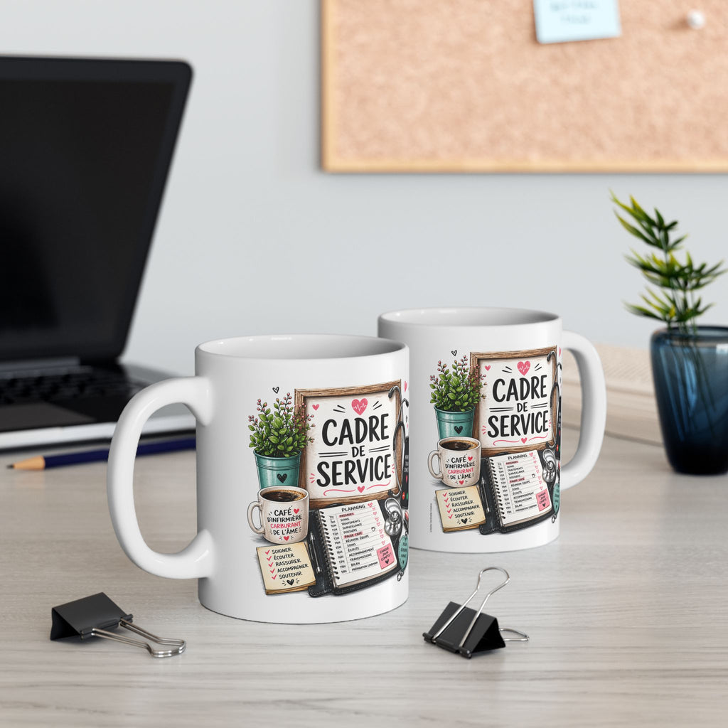 Jeu de 2 mugs blancs avec visuel “CADRE DE SERVICE”, stéthoscope et planning