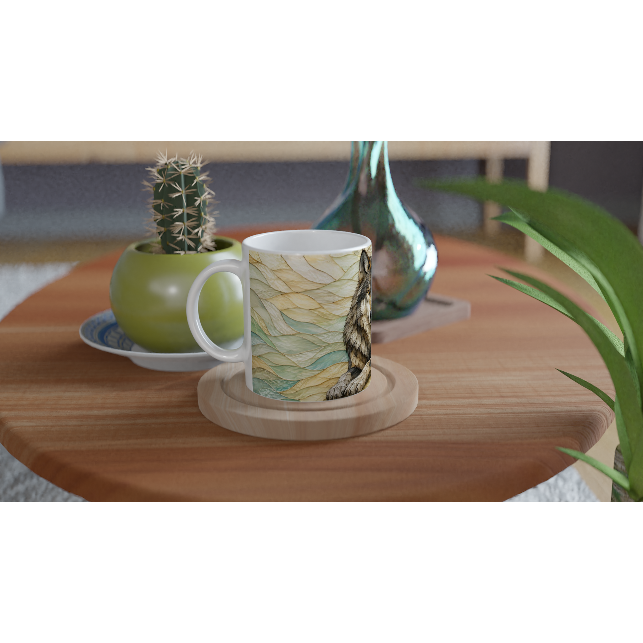 Mug en céramique blanche sur socle avec illustration de loup, motif vert et beige