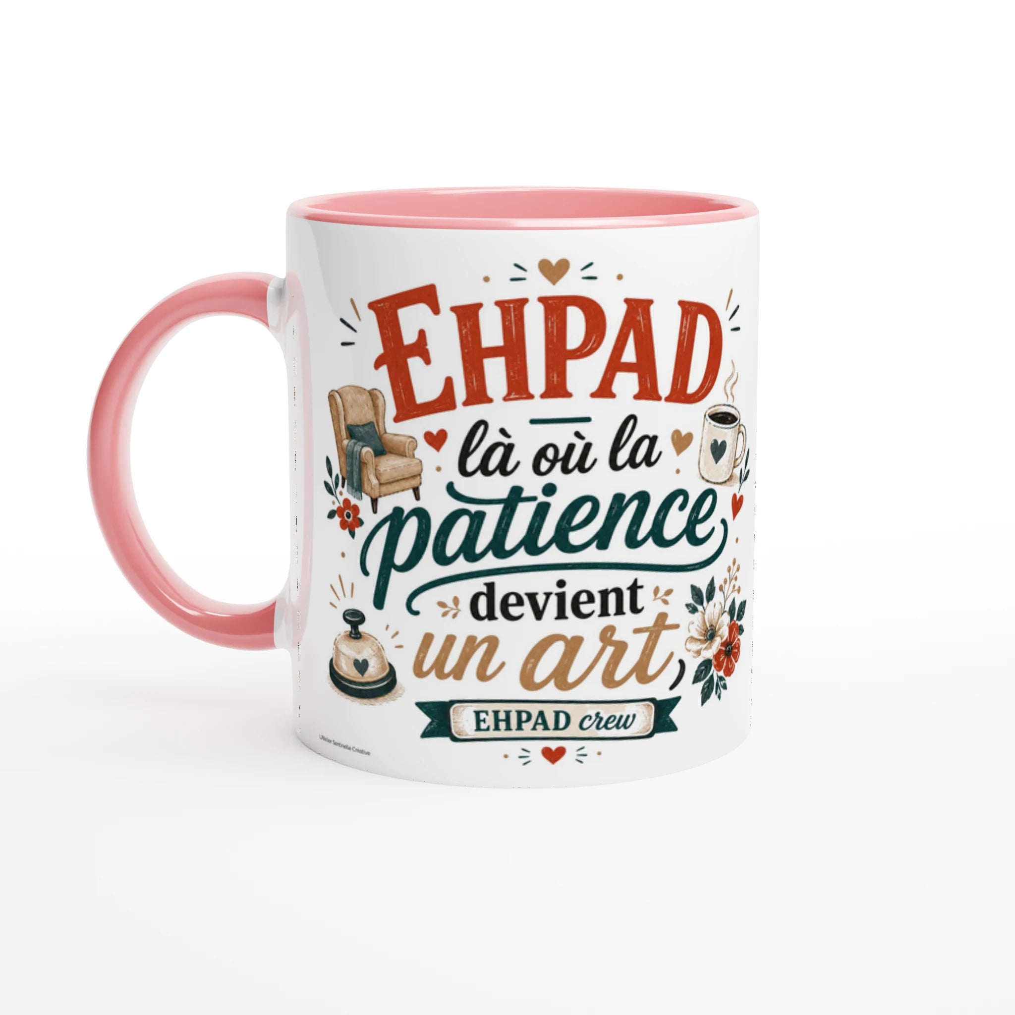 Mug en céramique blanche à anse rose, intérieur rose, motif EHPAD