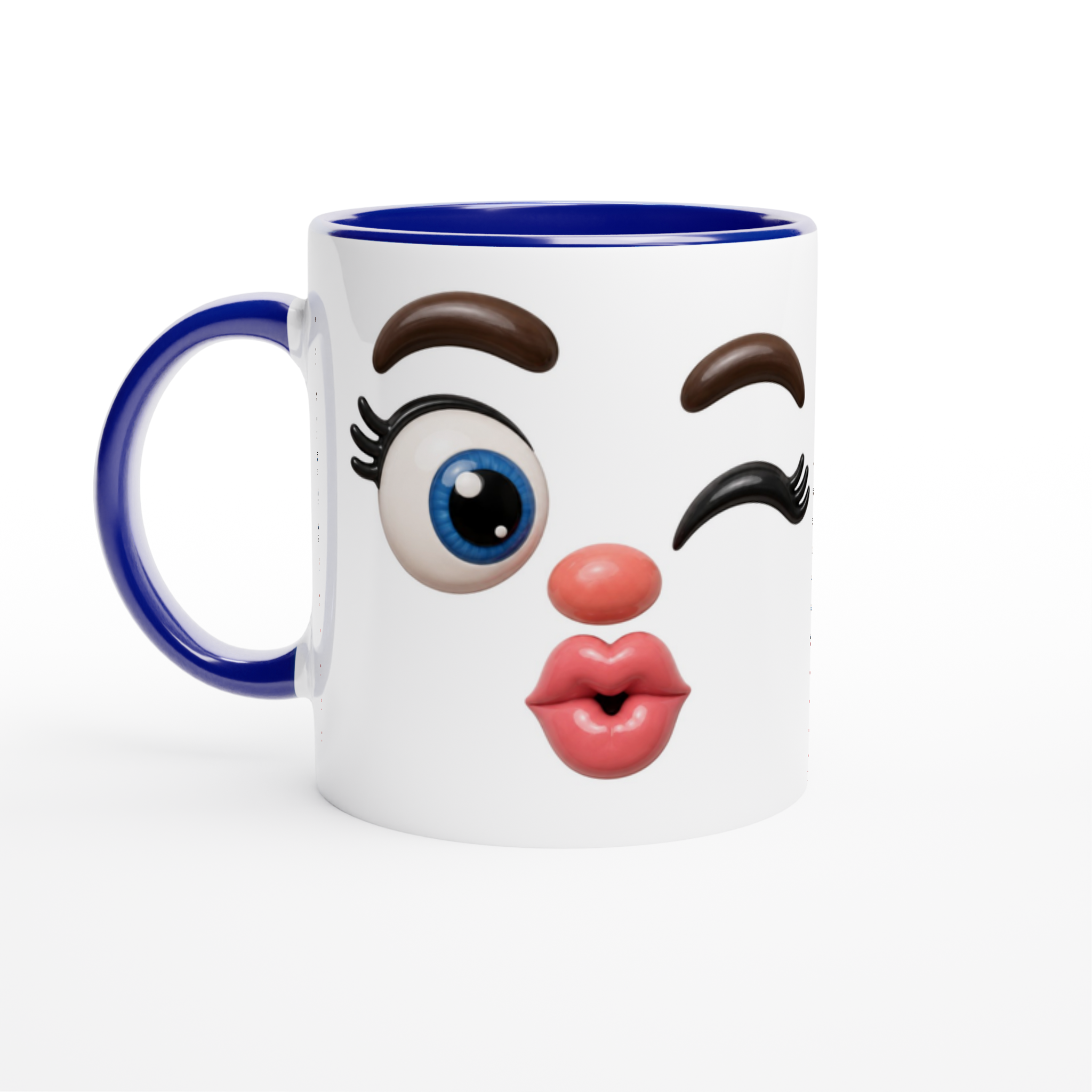 Mug en céramique blanc au visage kawaii souriant, anse bleue et rebord bleu