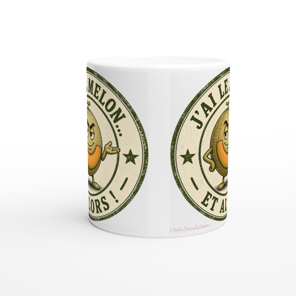 Mug blanc, motif vert sur le côté avec texte partiel « … et alors ! »