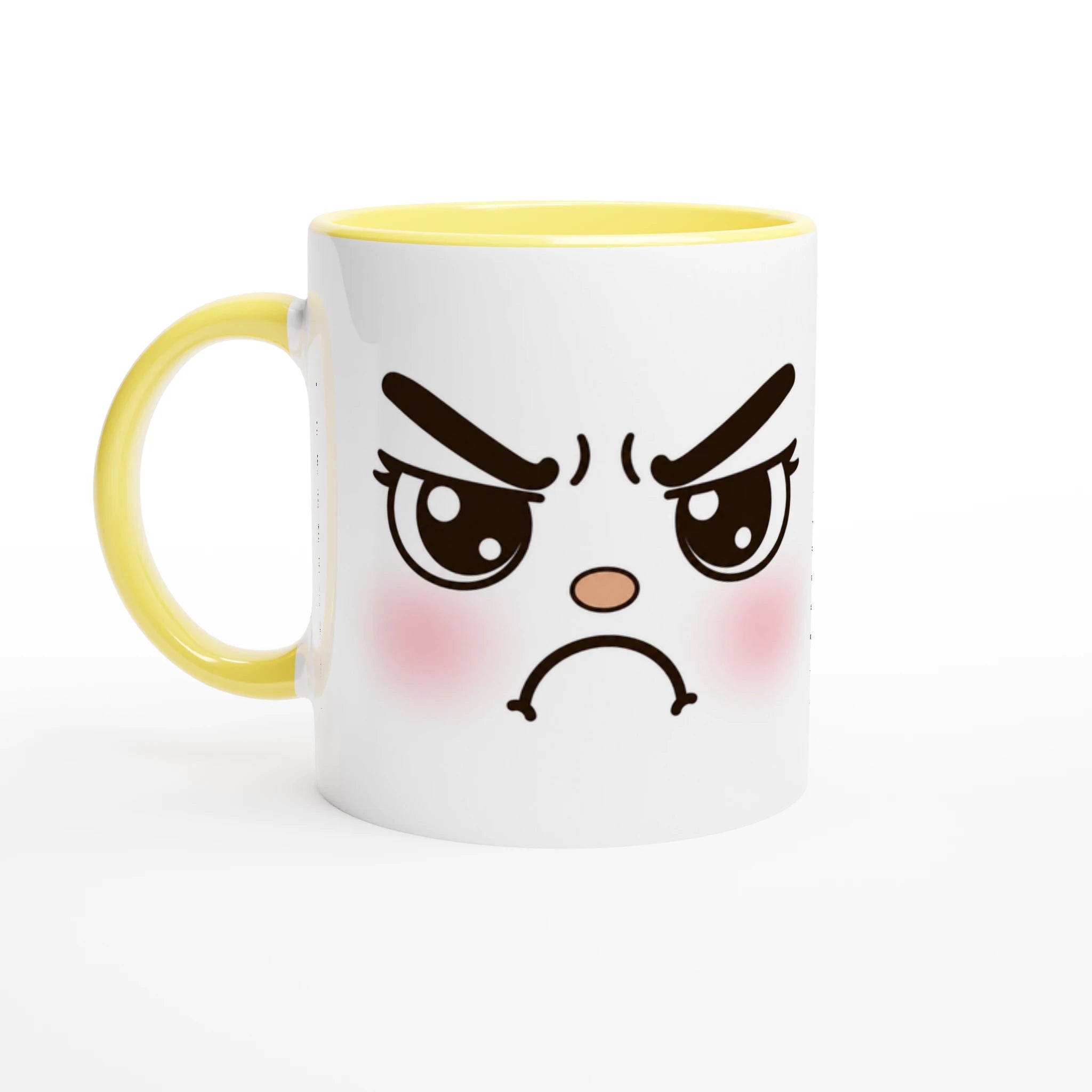 Mug blanc en céramique avec visage kawaii en colère; anse et intérieur jaunes.