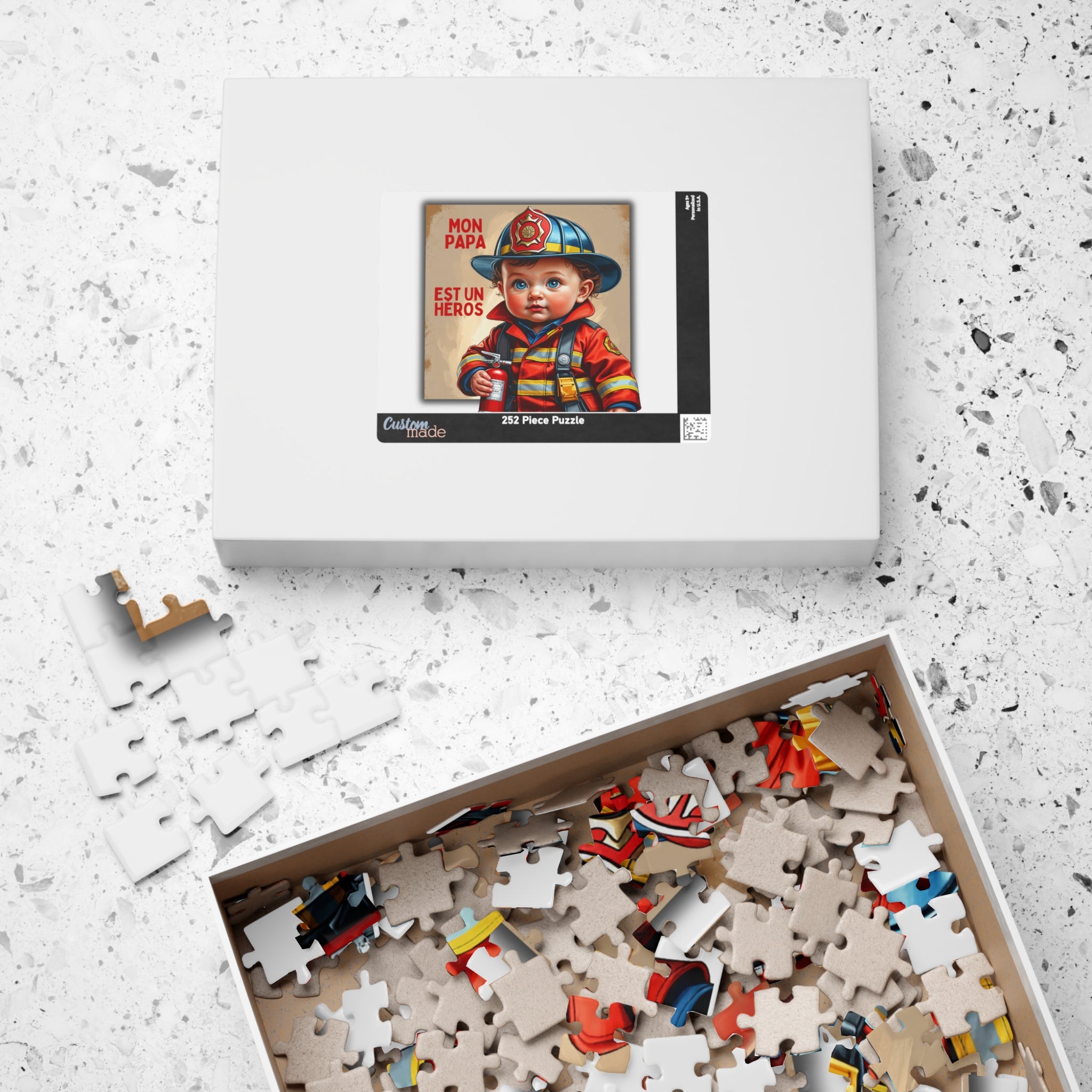 Boîte de puzzle blanche, visuel « Mon papa est un héros » et coffret ouvert