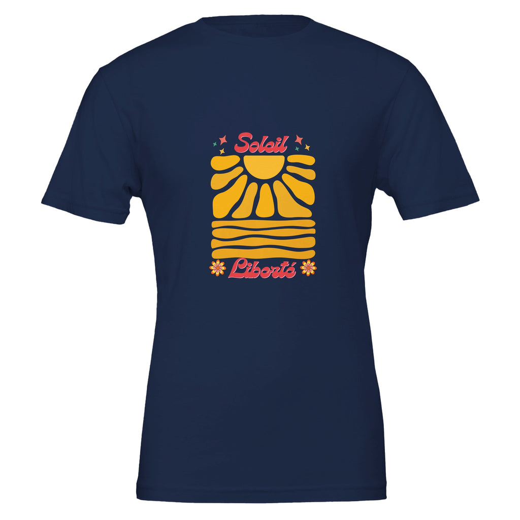 T-shirt bleu marine oversize, dos avec grand motif Soleil et Liberté, manches courtes.