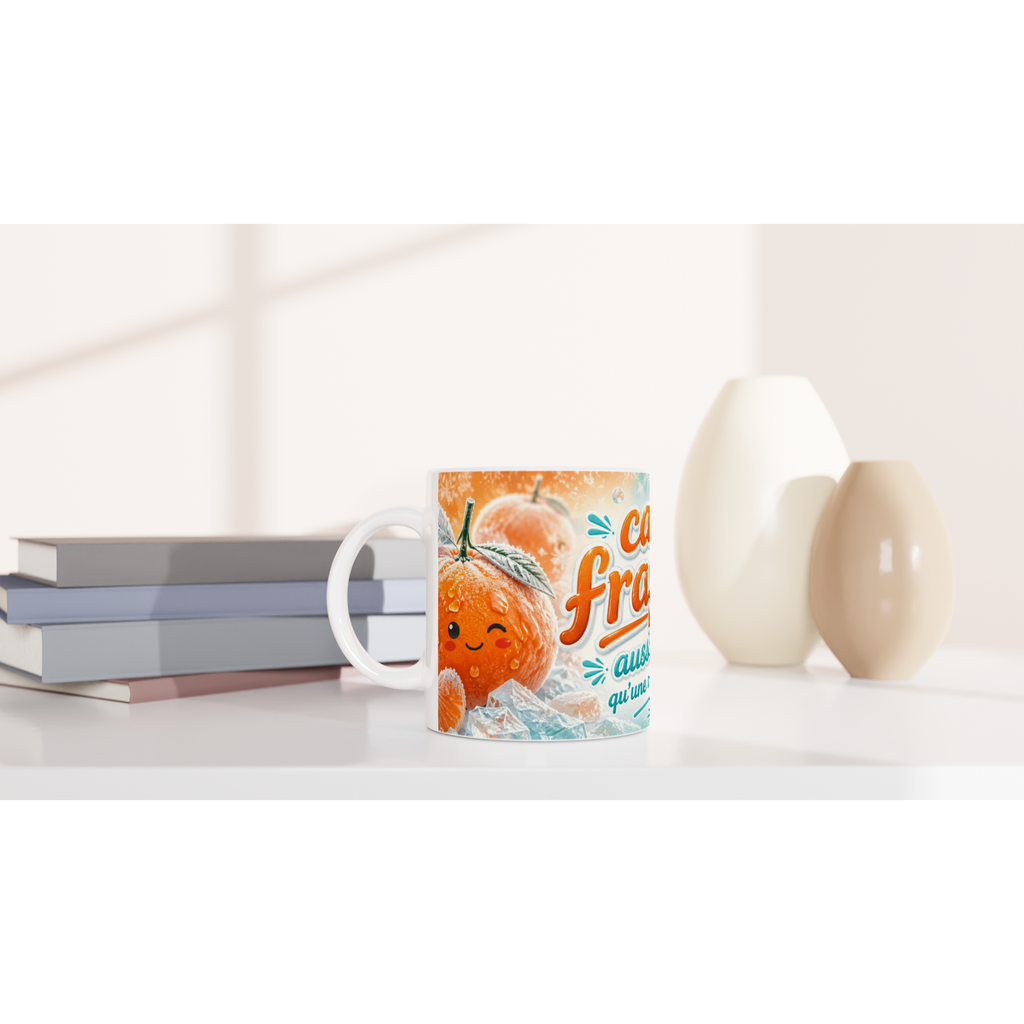 Mug en céramique blanc avec motif mandarine orange et texte « Café frappé »