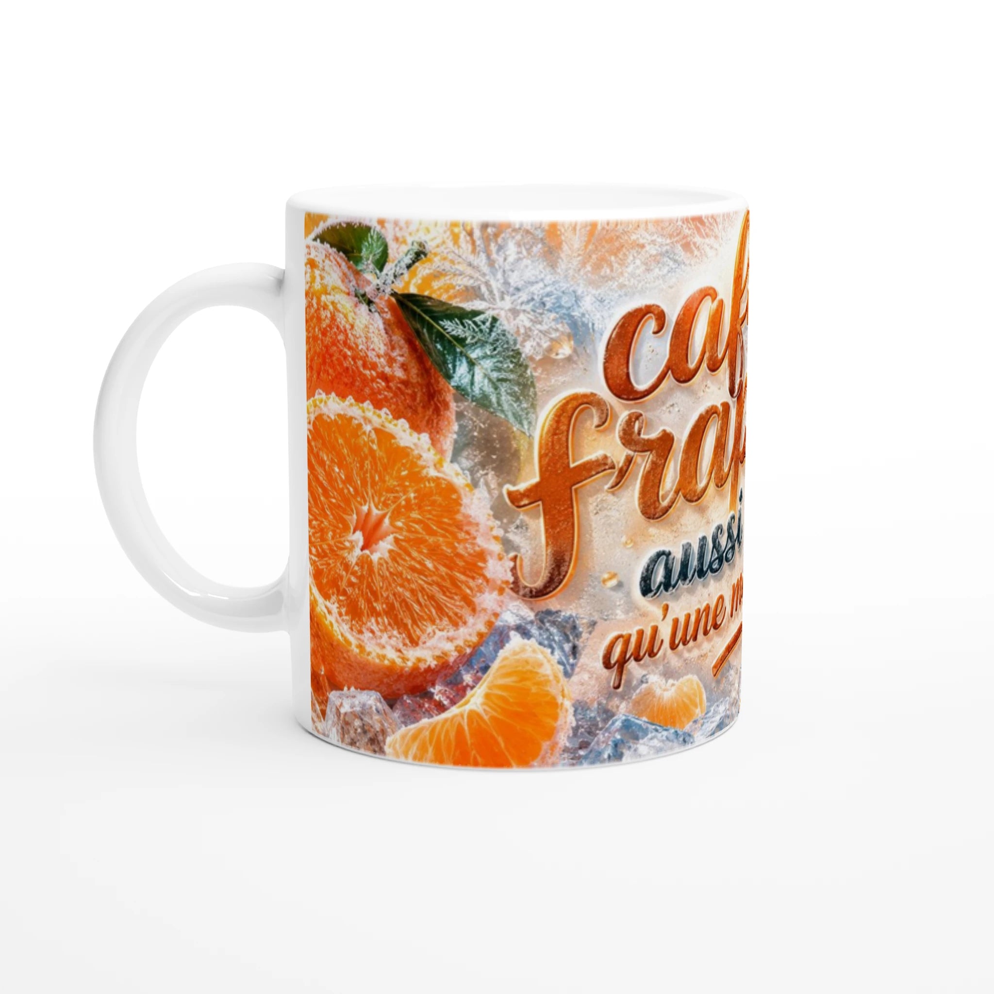 Tasse à café blanche décor mandarine, feuille verte et lettrage “café frappé”.