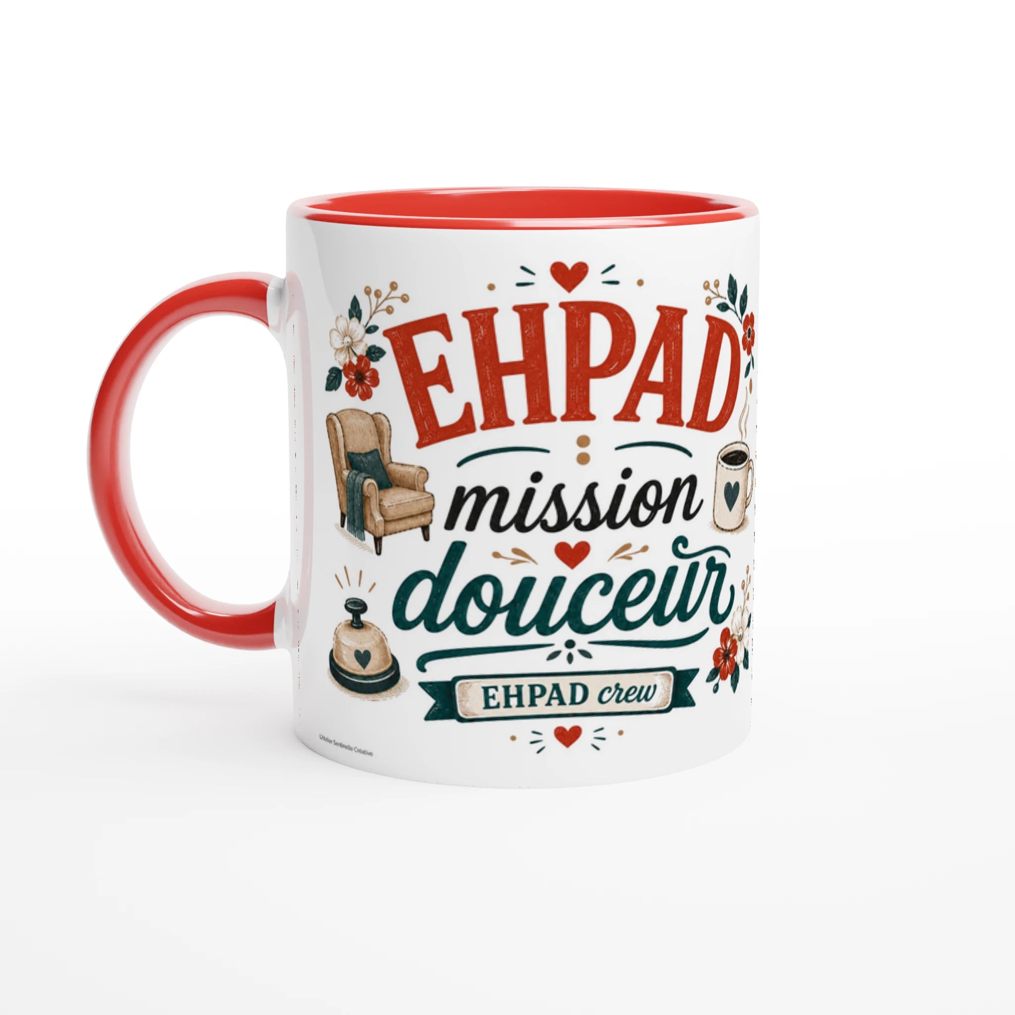 Mug blanc à anse rouge, design « EHPAD mission douceur ».