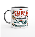 Mug blanc à anses noires avec décor « EHPAD mission douceur »