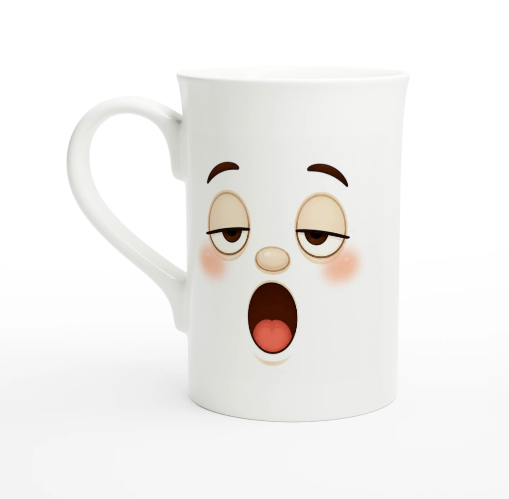 Mug blanc avec visage kawaii aux joues roses, bouche ouverte, anses latérales