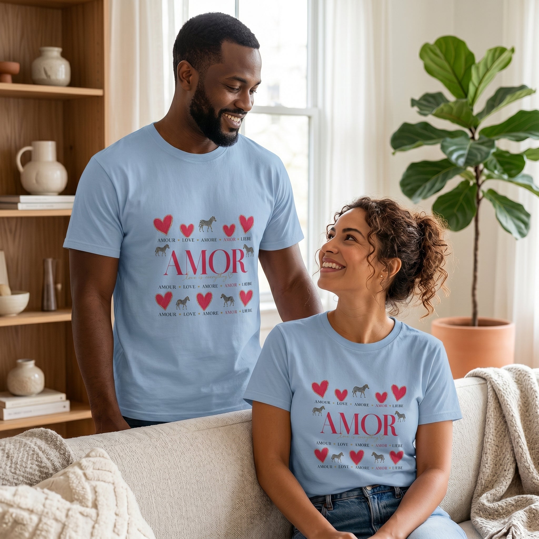 T-shirt bleu clair à imprimé « AMOR » et cœurs