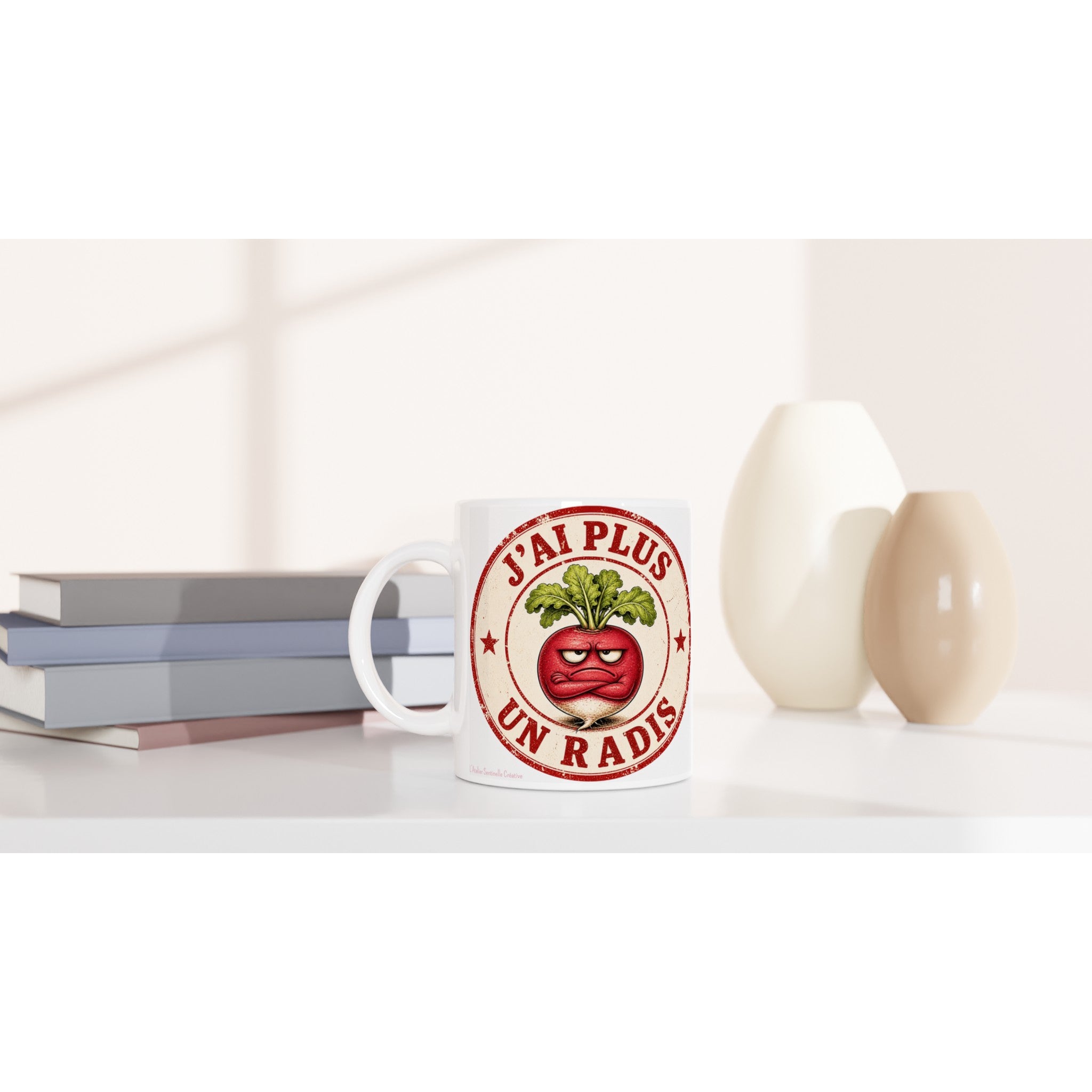 Mug blanc avec illustration J’ai Plus Un Radis, personnage radis rouge