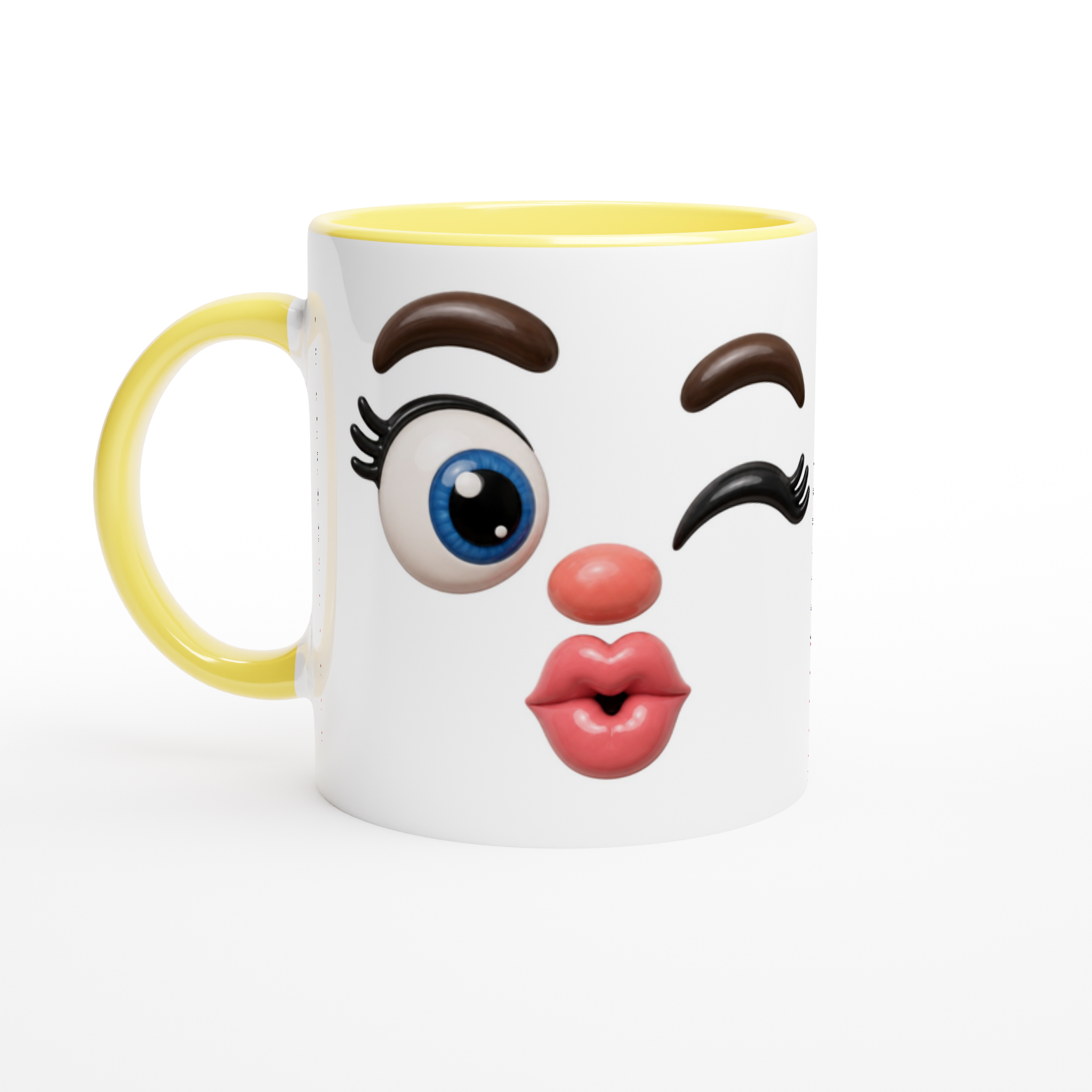 Mug en céramique blanc au visage kawaii souriant, anse jaune et rebord jaune