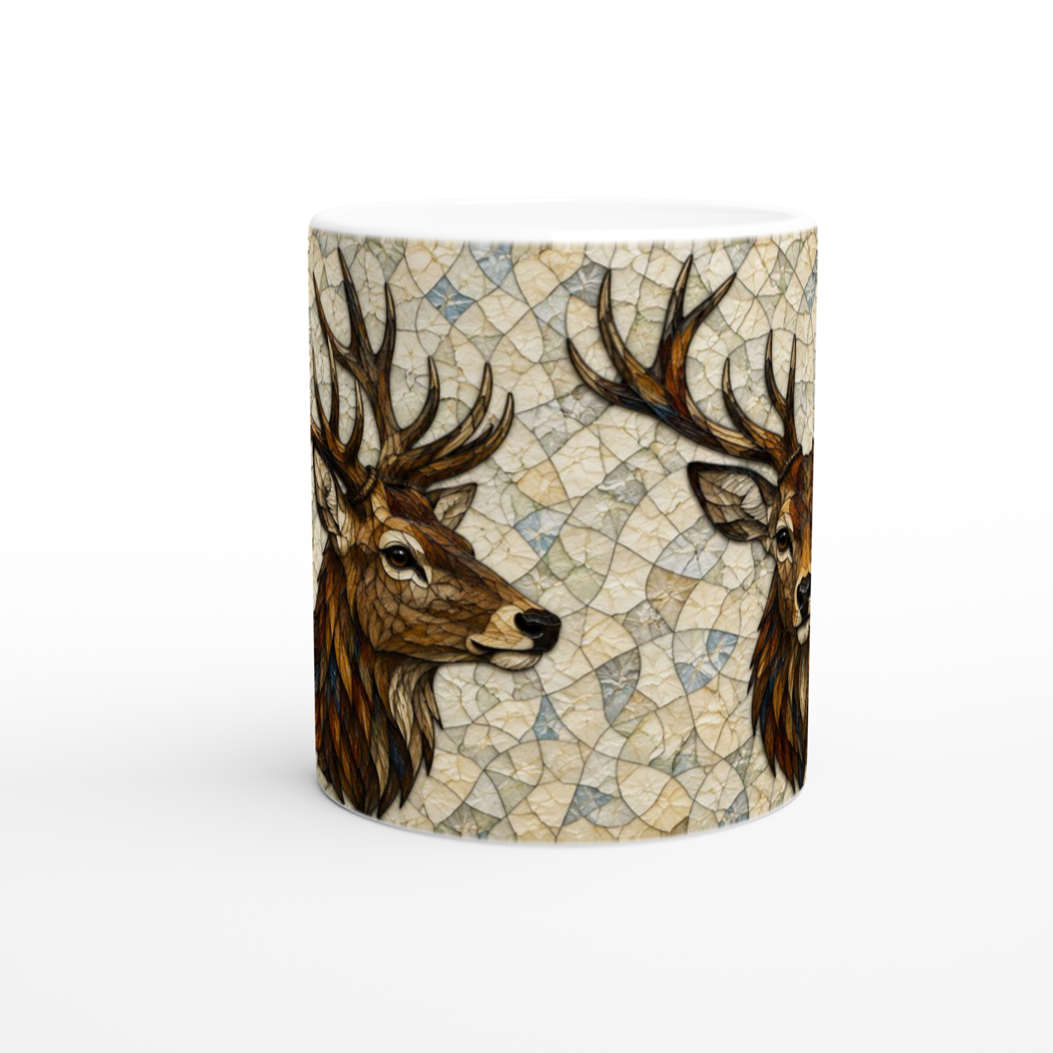 Mug en céramique blanche, motif cerf en mosaïque bleu et brun sur tout le tour