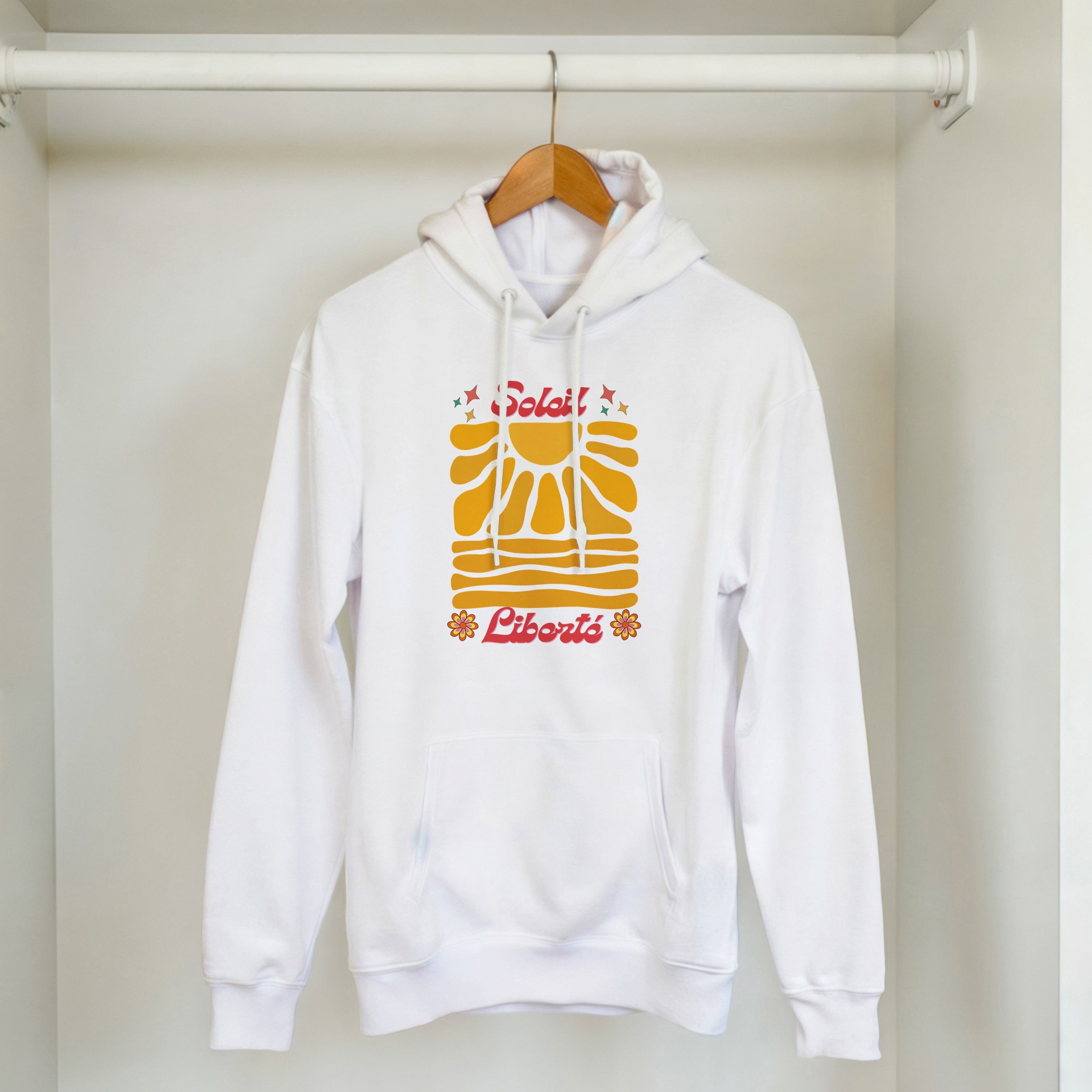 Sweat à capuche blanc avec grand motif Soleil multicolore et poche kangourou.
