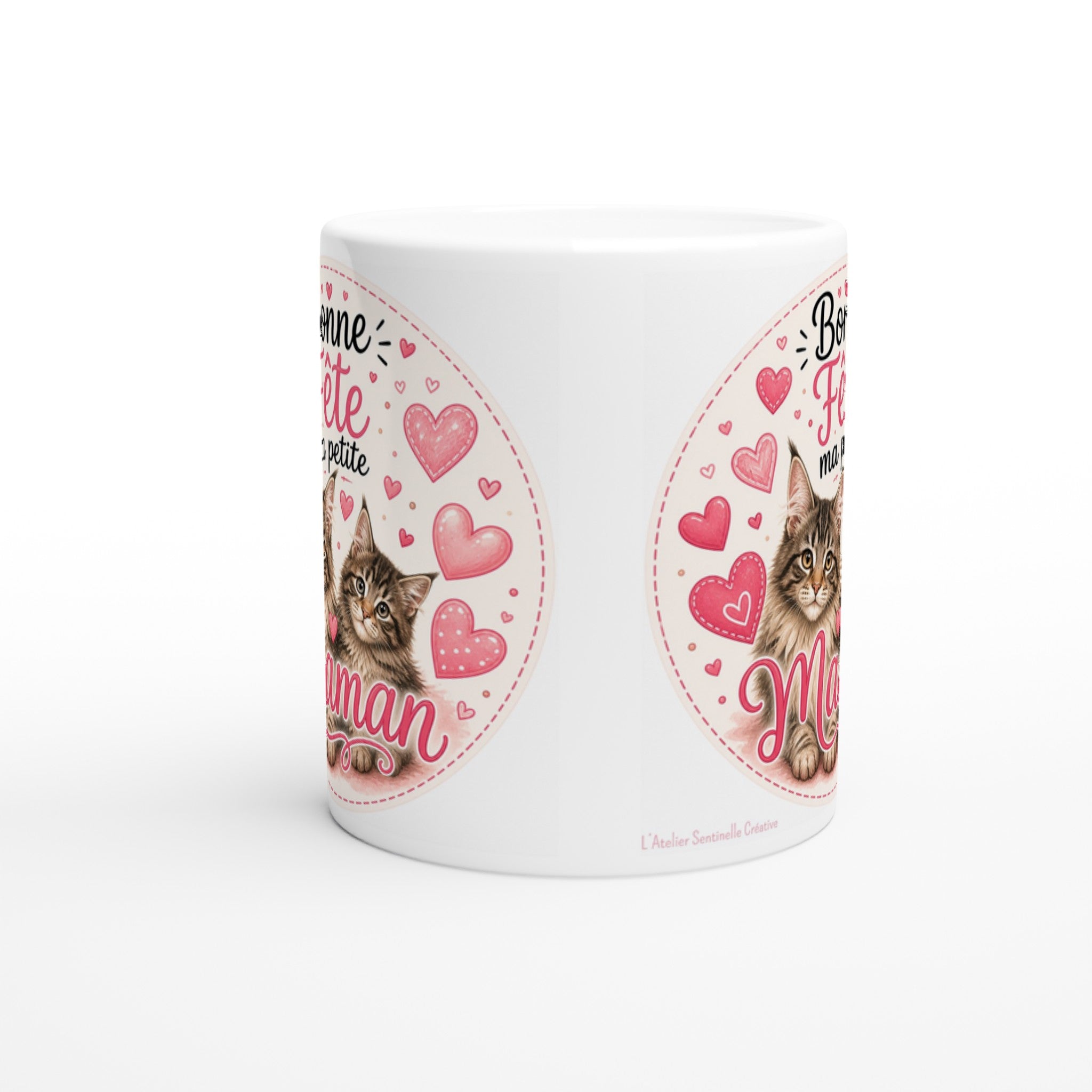 Mug blanc vue latérale avec chatons, cœurs roses et texte « Bonne Fête ma petite »