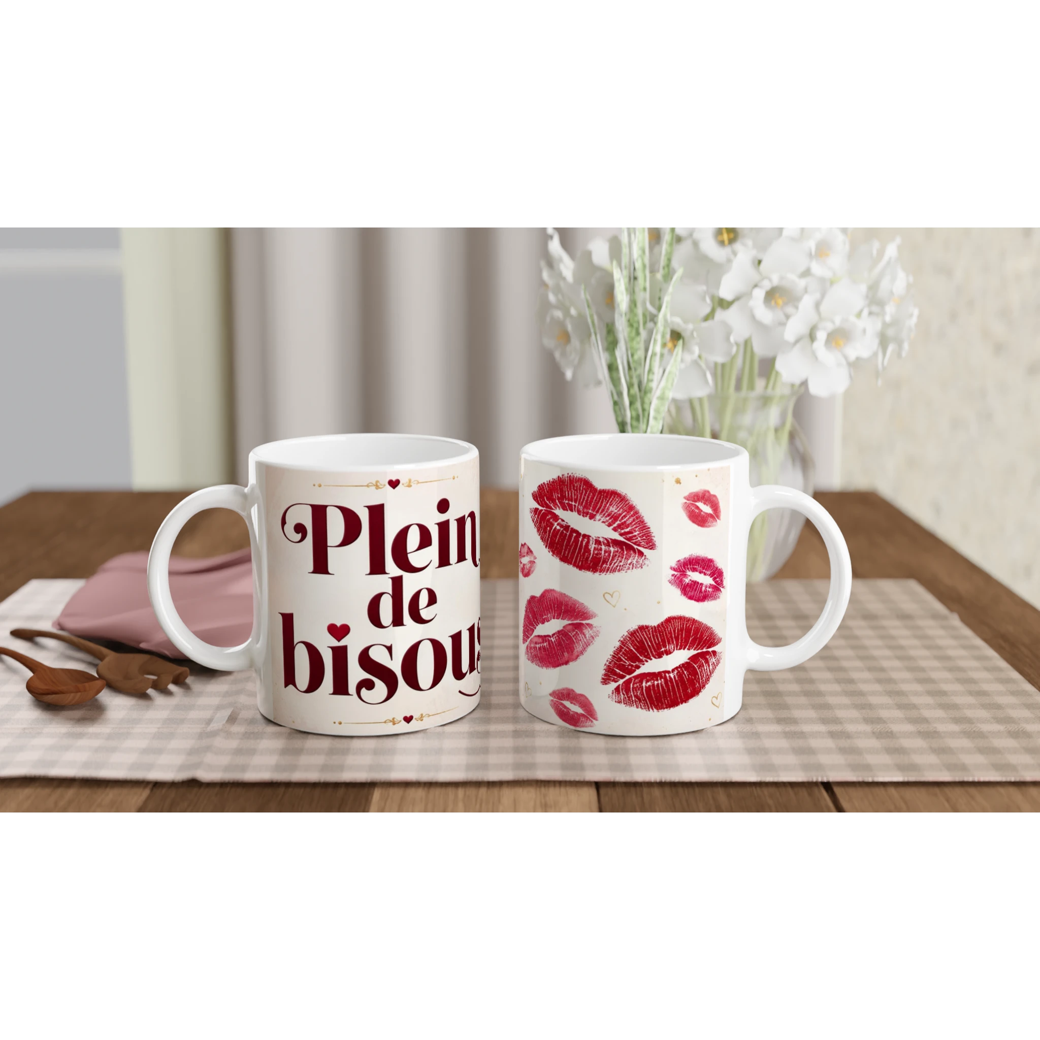 2 mugs en céramique blanc : « Plein de bisous » et motif de lèvres rouges