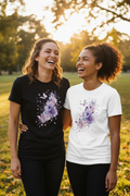 T-shirts femme noir et blanc, papillons violets et fleurs aquarelle devant.