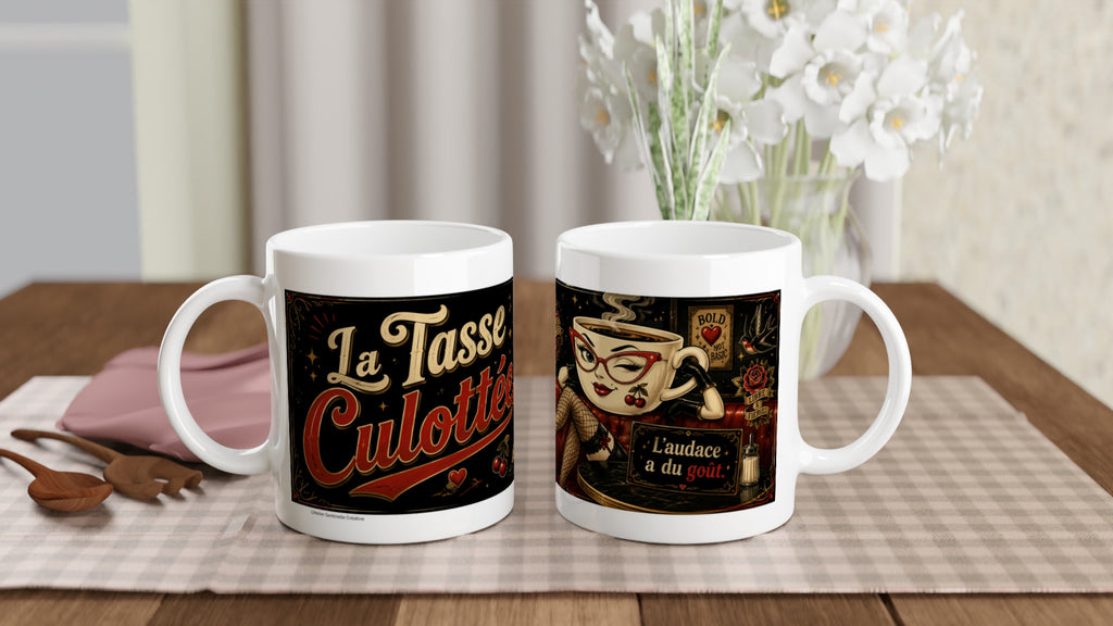 Paire de mugs en céramique blancs, imprimé « La Tasse Culottée ».